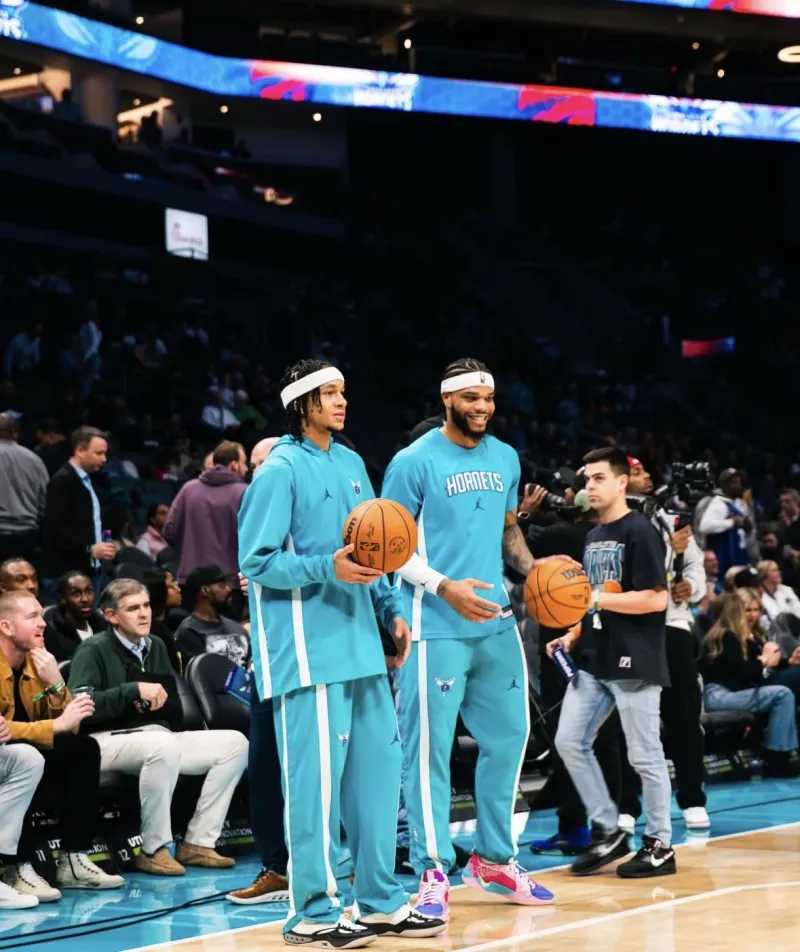 包含重磅！浙江稠州围绕西甲外线爆发夏洛特黄蜂官宣签约备战NBA总决赛，今夜洛杉矶快船战术微调的词条开云体育app